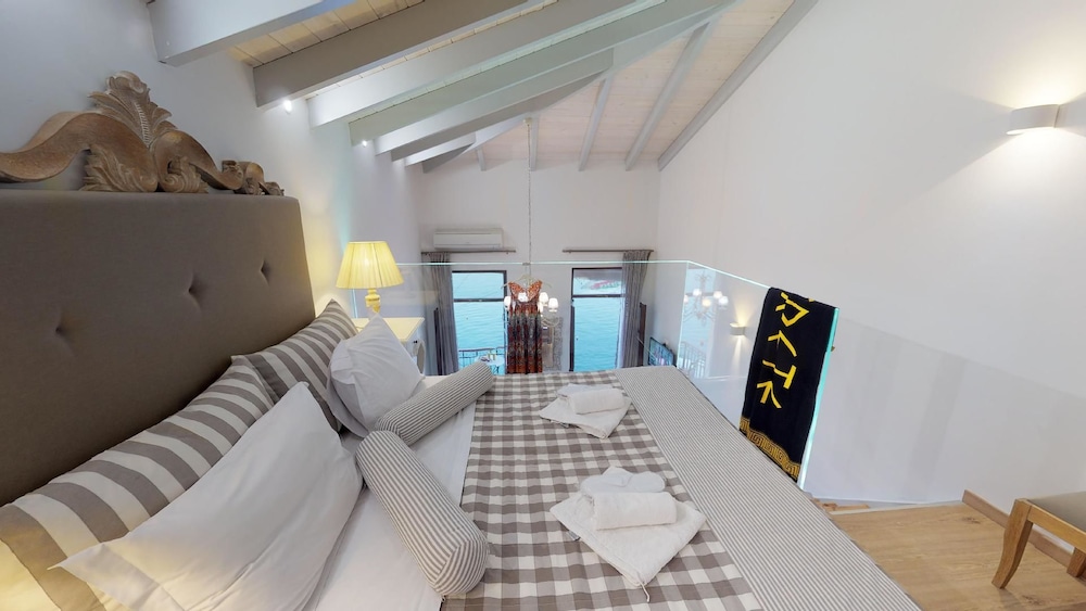 Porto Enetikos Suites 35/50