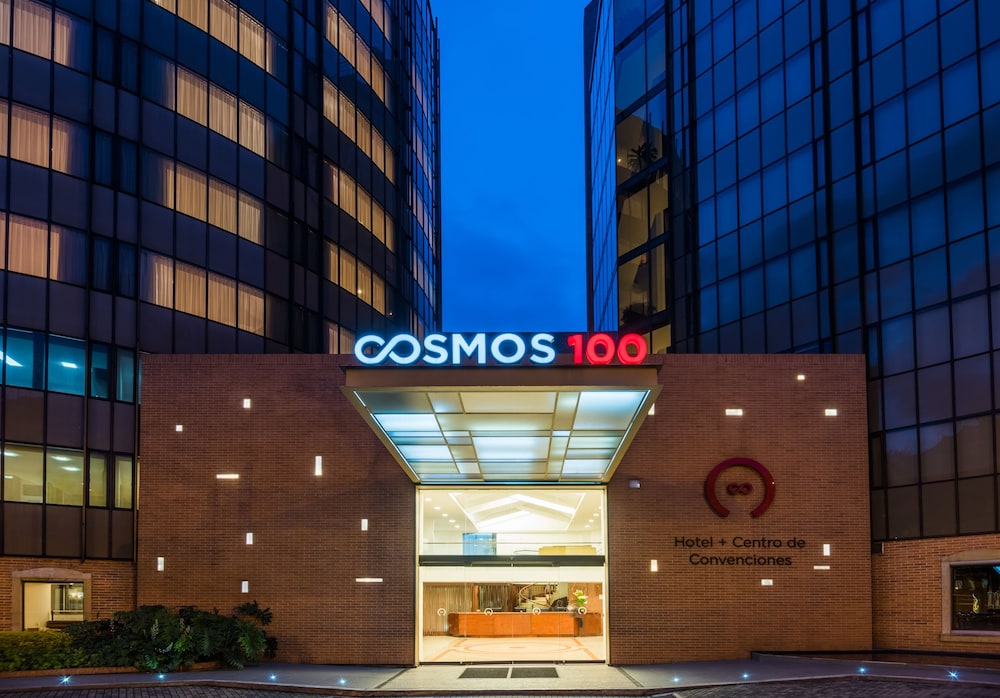 Cosmos 100 Hotel and Centro de Convenciones - Hoteles Cosmos 5/50