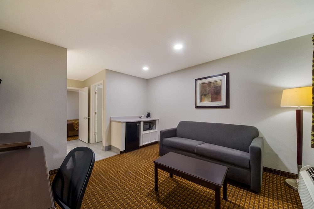 Rodeway Inn & Suites Corpus Christi Northwest 29/42