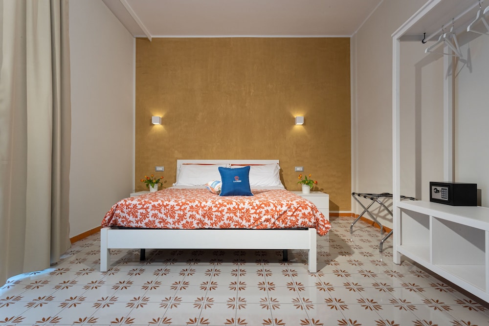 DELUXE, DOUBLE BED, BALCONY