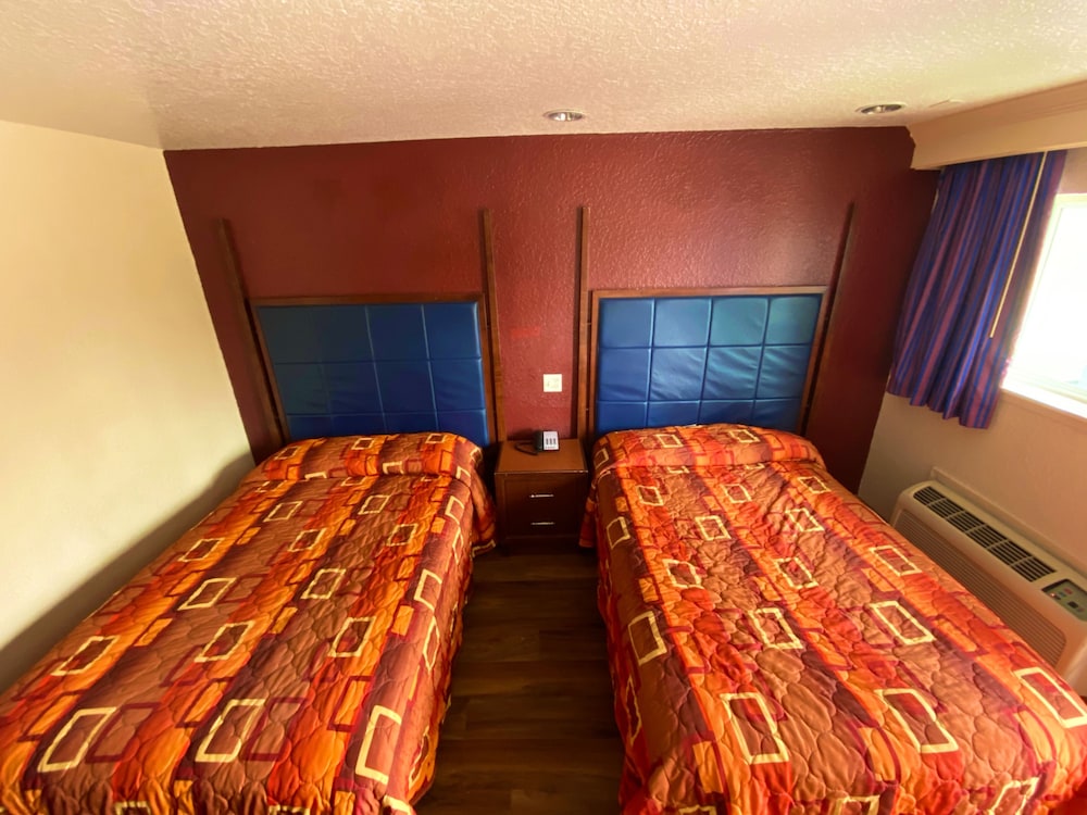 Economy Lodge by Hotel O Texas City 20/42