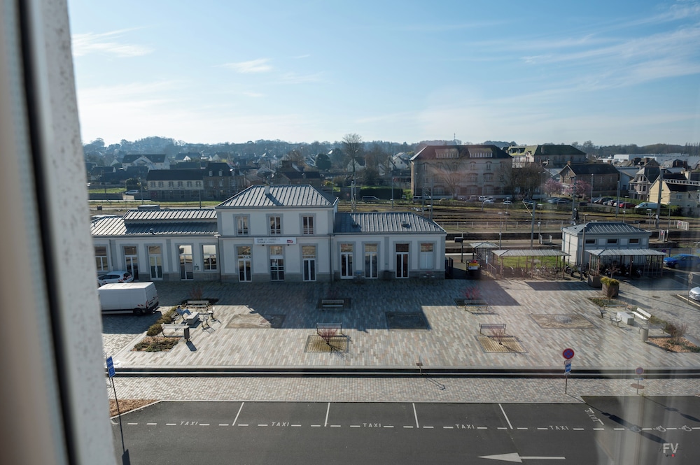 KYRIAD LAMBALLE 36/40