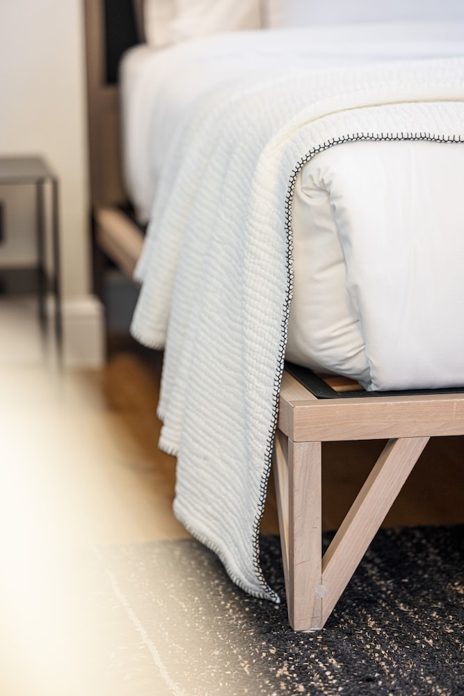 Le Dortoir Multi Storey Luxury Suites 20/50