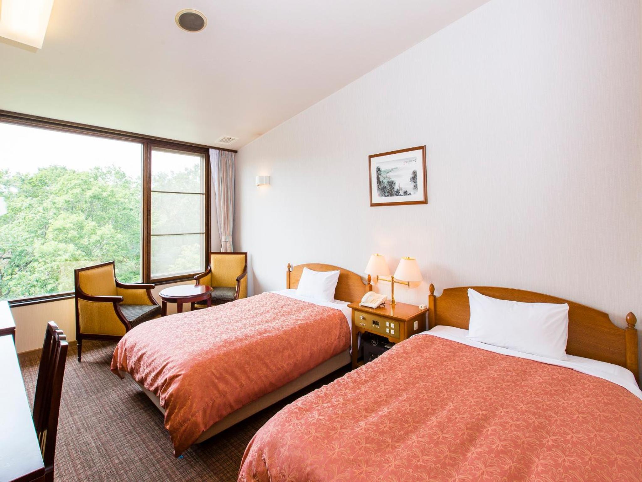Oriental, Garden, Twin Beds