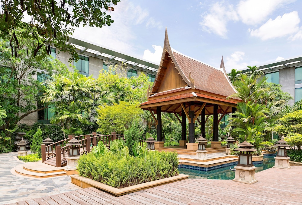 Hyatt Regency Bangkok Suvarnabhumi Airport 62/63