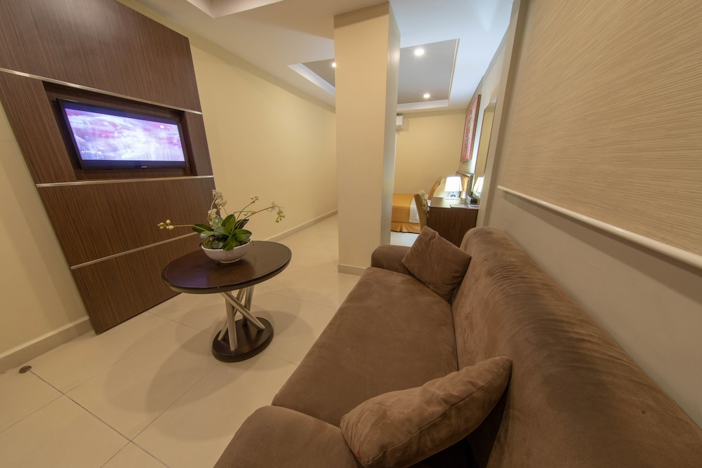 FrankieS Hotel 33/41