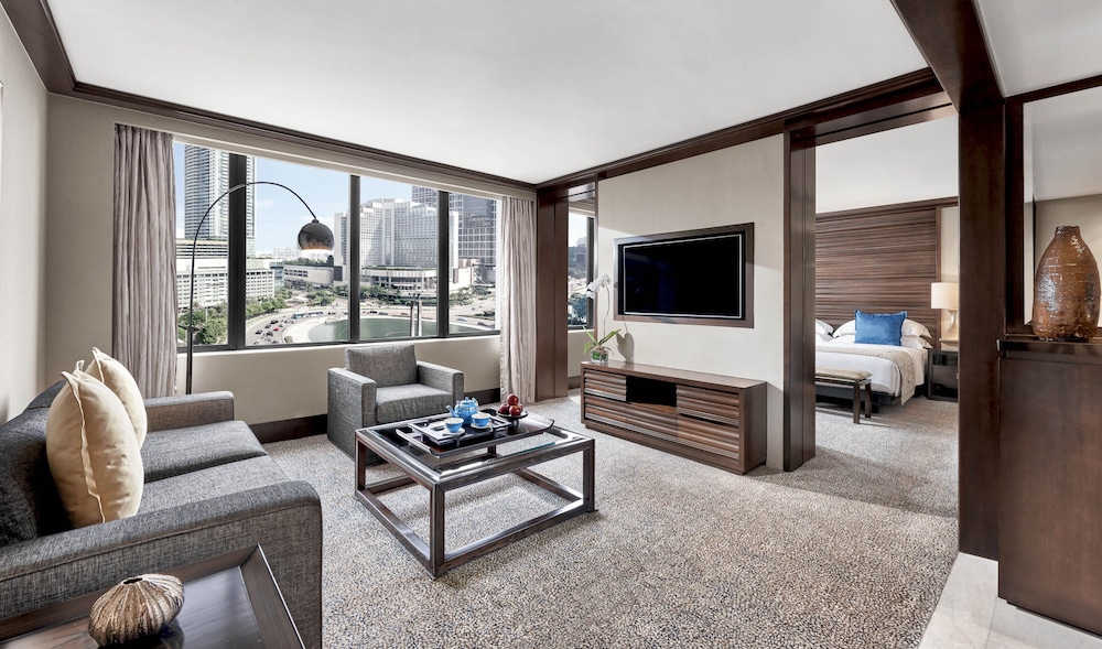 Mandarin Oriental, Jakarta 58/86