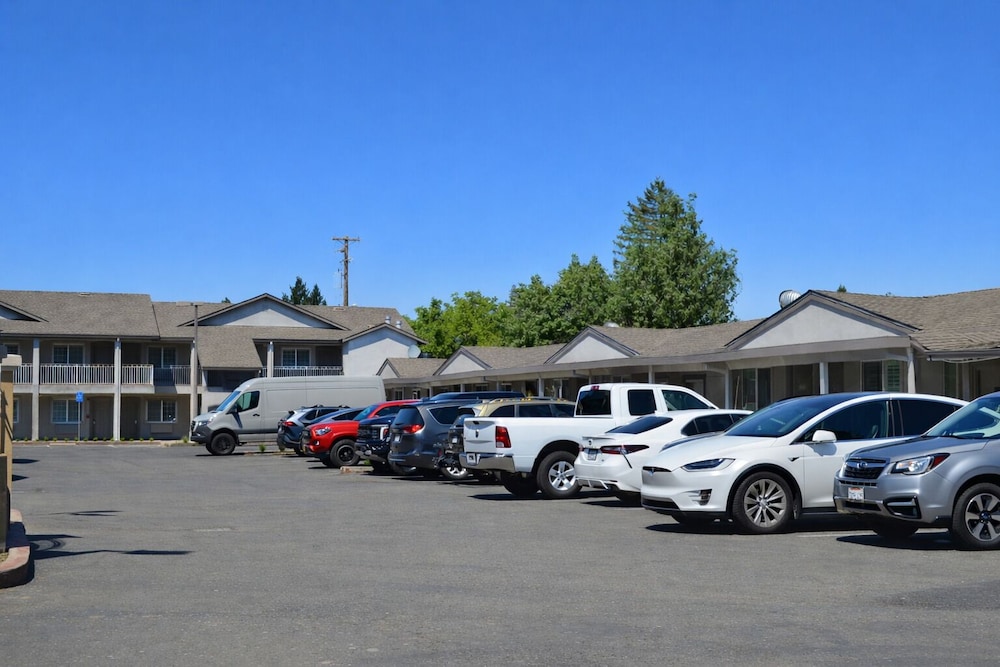 Fairview Inn And Suites Healdsburg 61/65