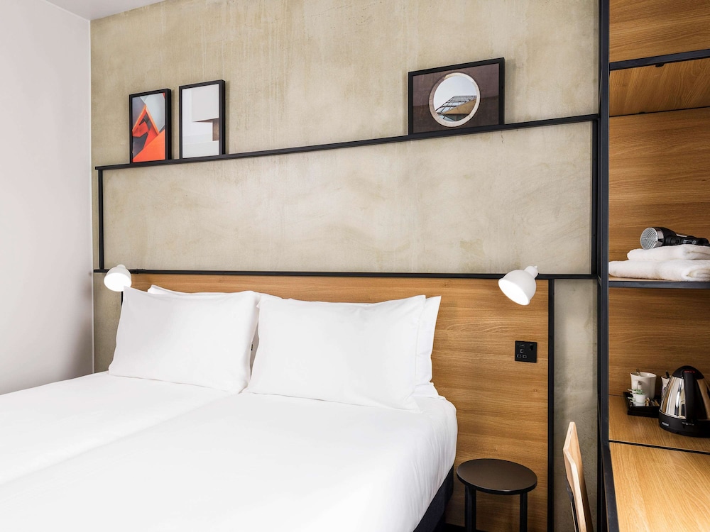 Ibis Bridgwater 15/73