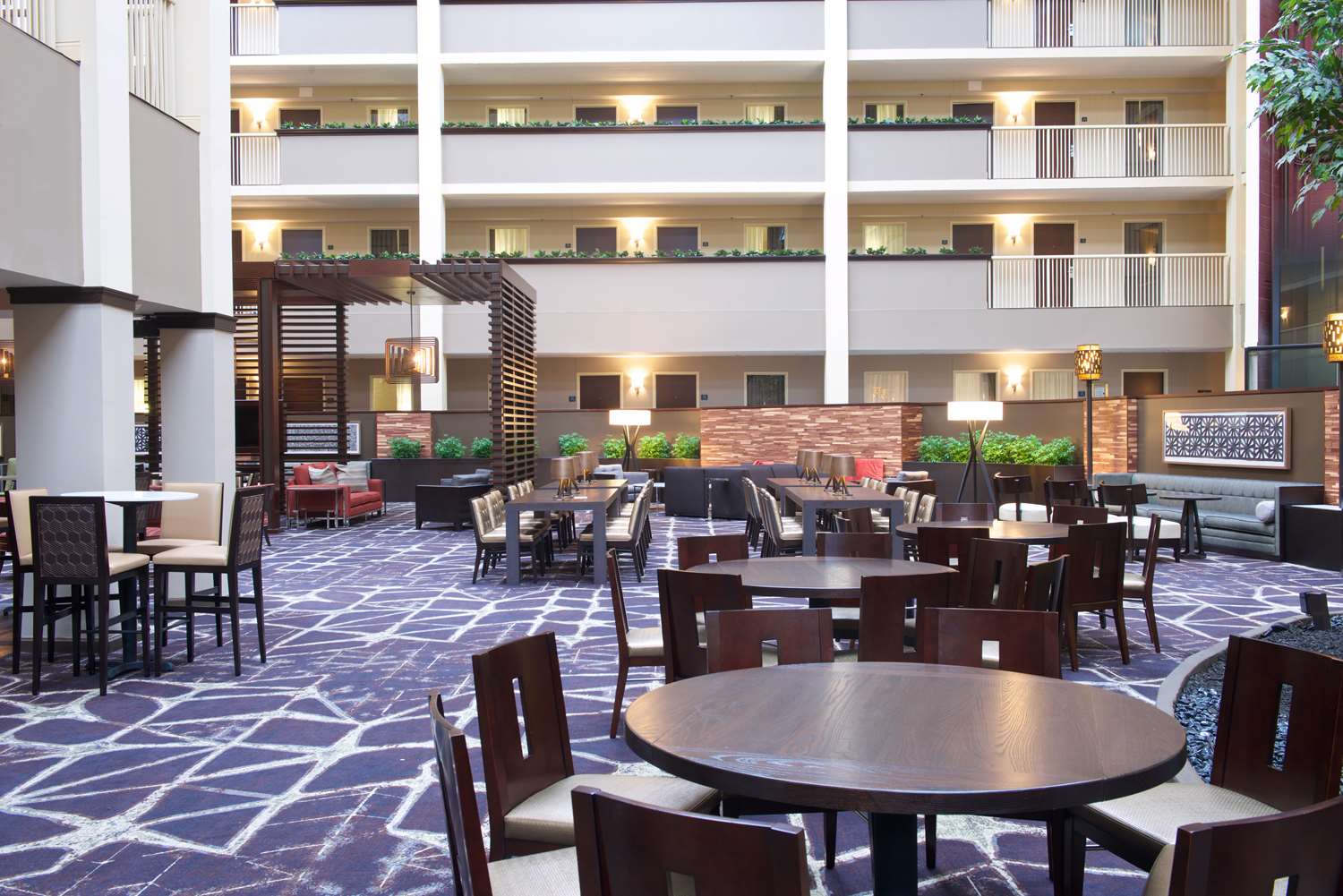 restaurant cafeteria