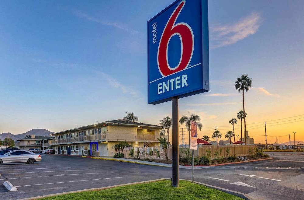 Motel6 San Bernardino, CA - South 22/29