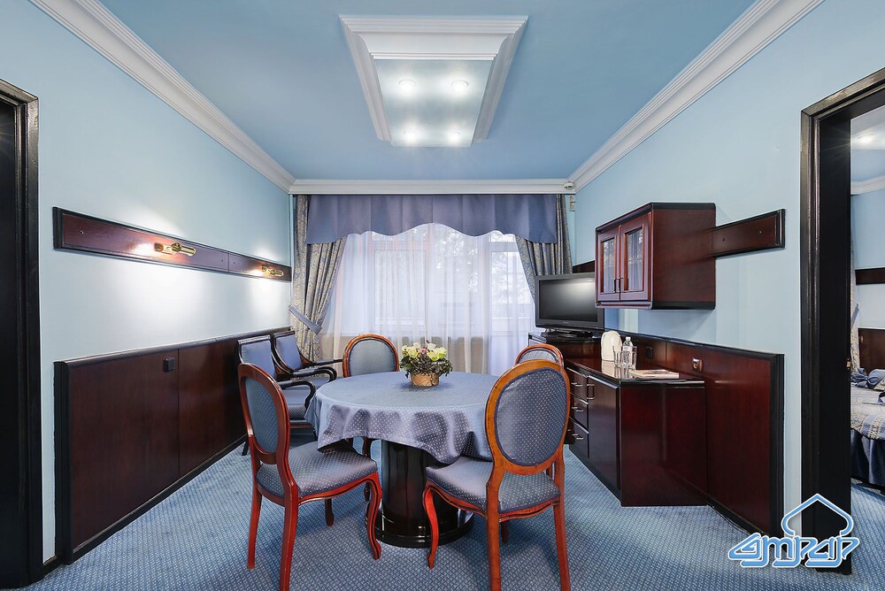 Otrar Hotel 35/54