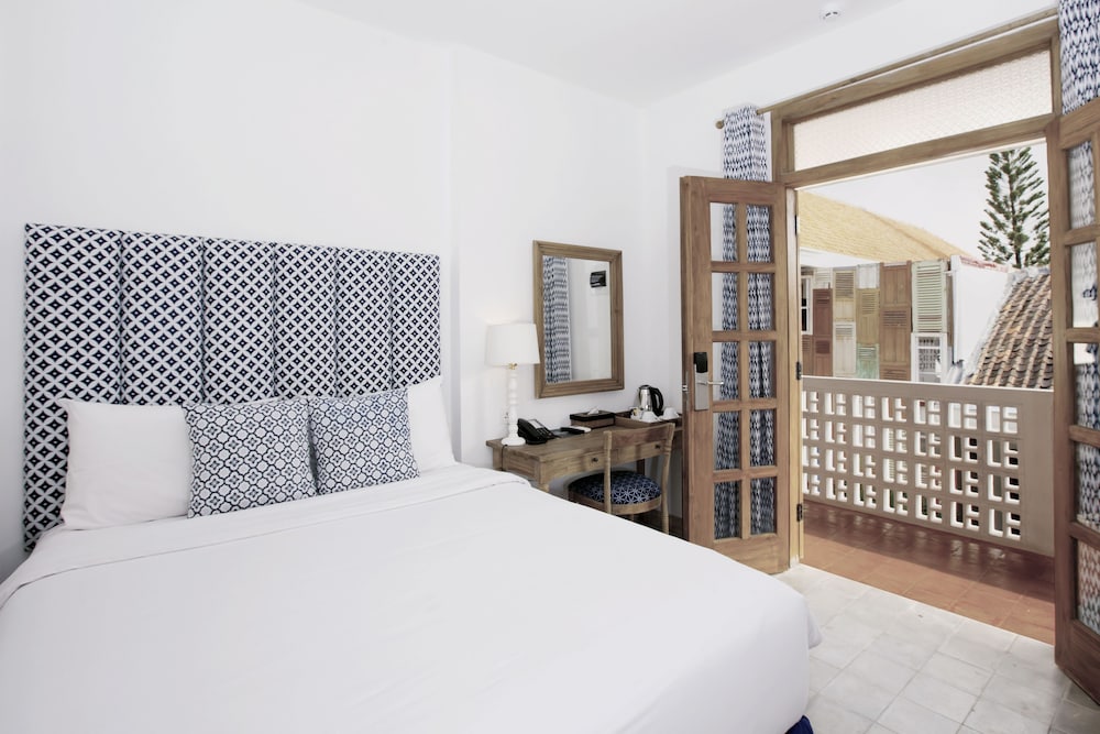 SUPERIOR, DOUBLE BED, HIGH FLOOR