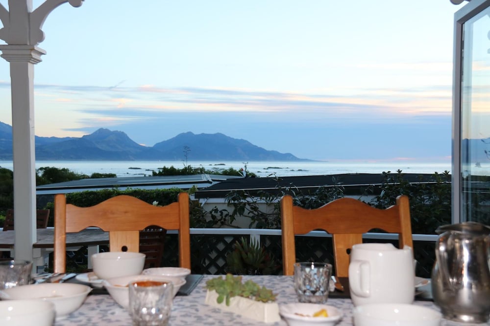 The Point Bed &amp; Breakfast 2/50