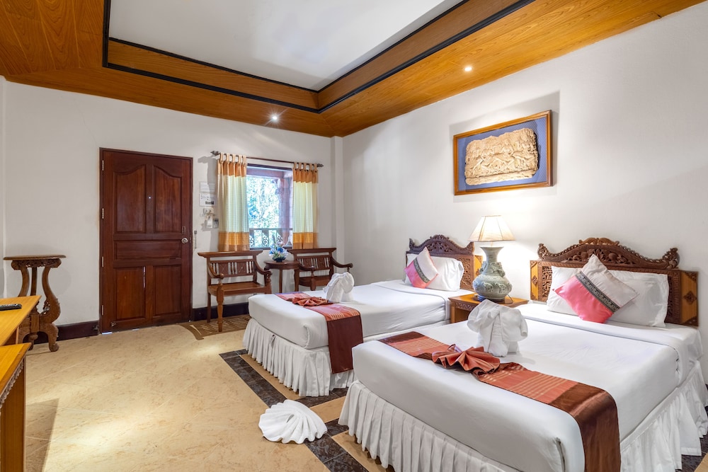 COCONUT BEACH RESORT 25/74