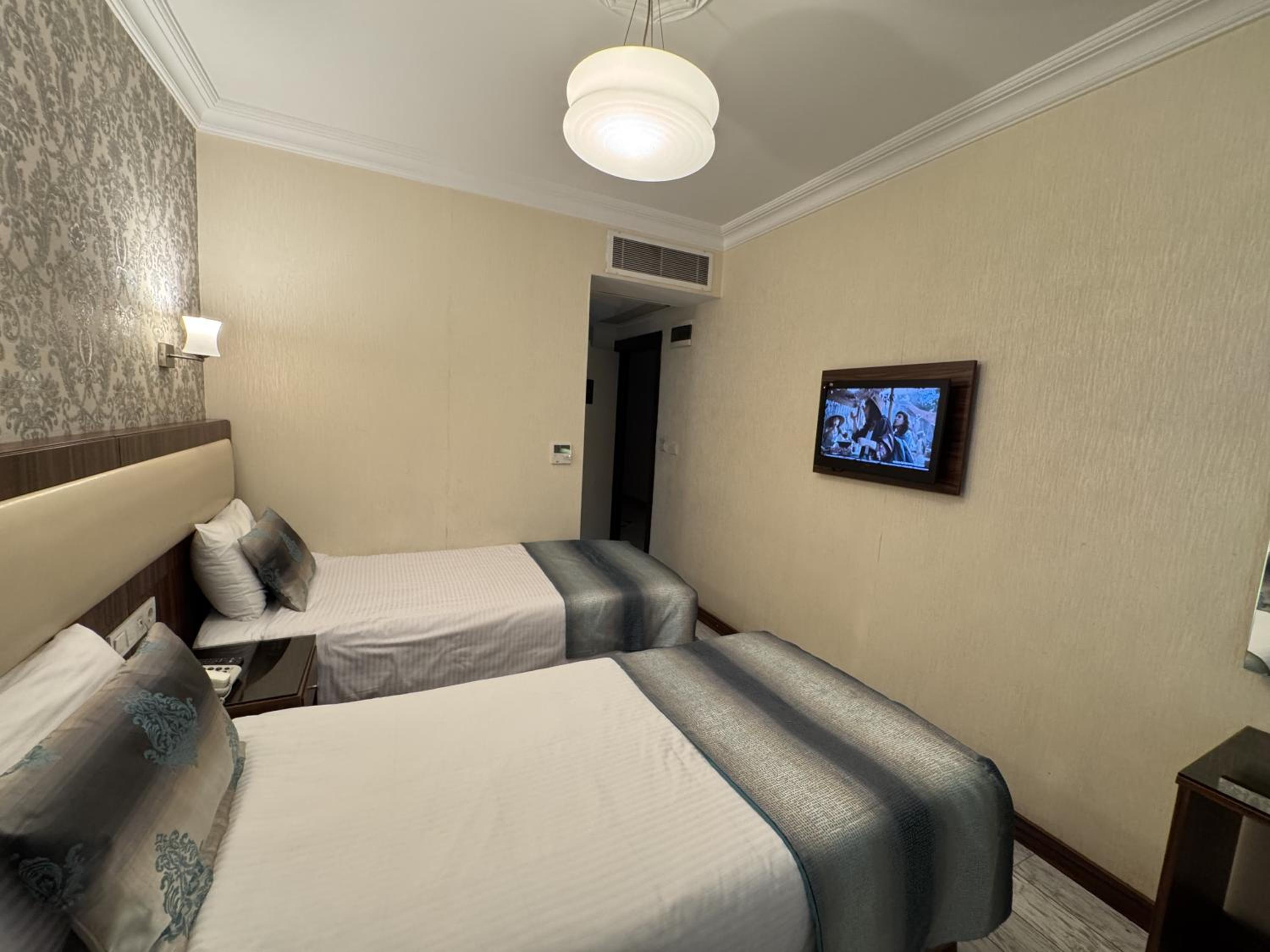 BULVAR HOTEL 14/50