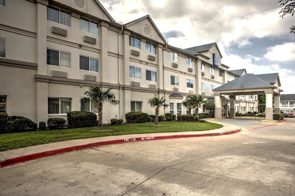 Motel6 Dallas, TX - Northwest 42/50