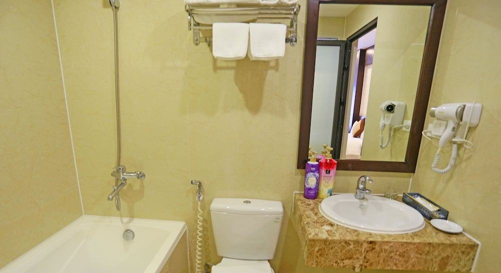 Blubiz Hotel My Dinh 57/60