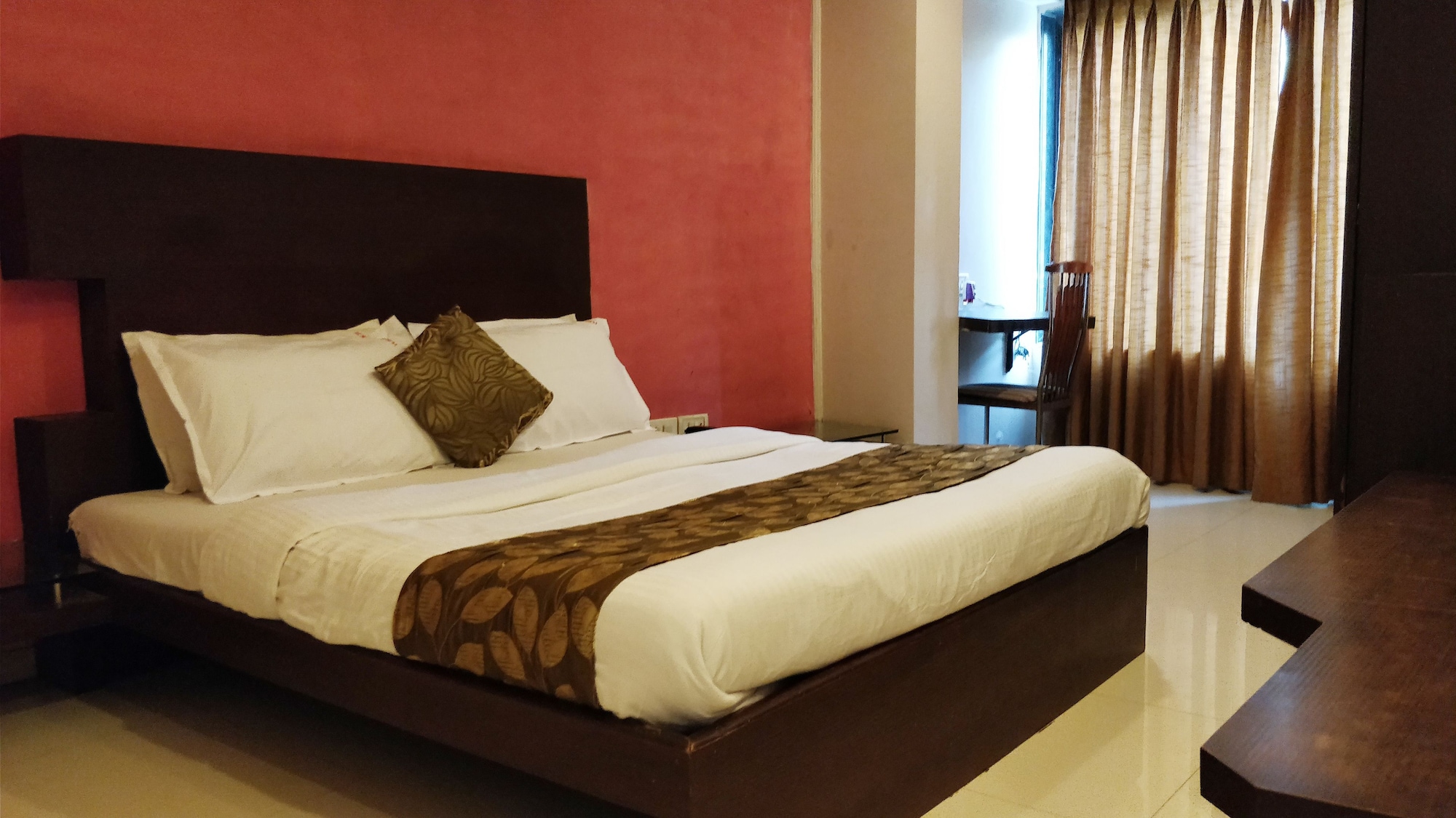 غرفة قياسية بسرير مزدوج، Kamran Residency 7/10