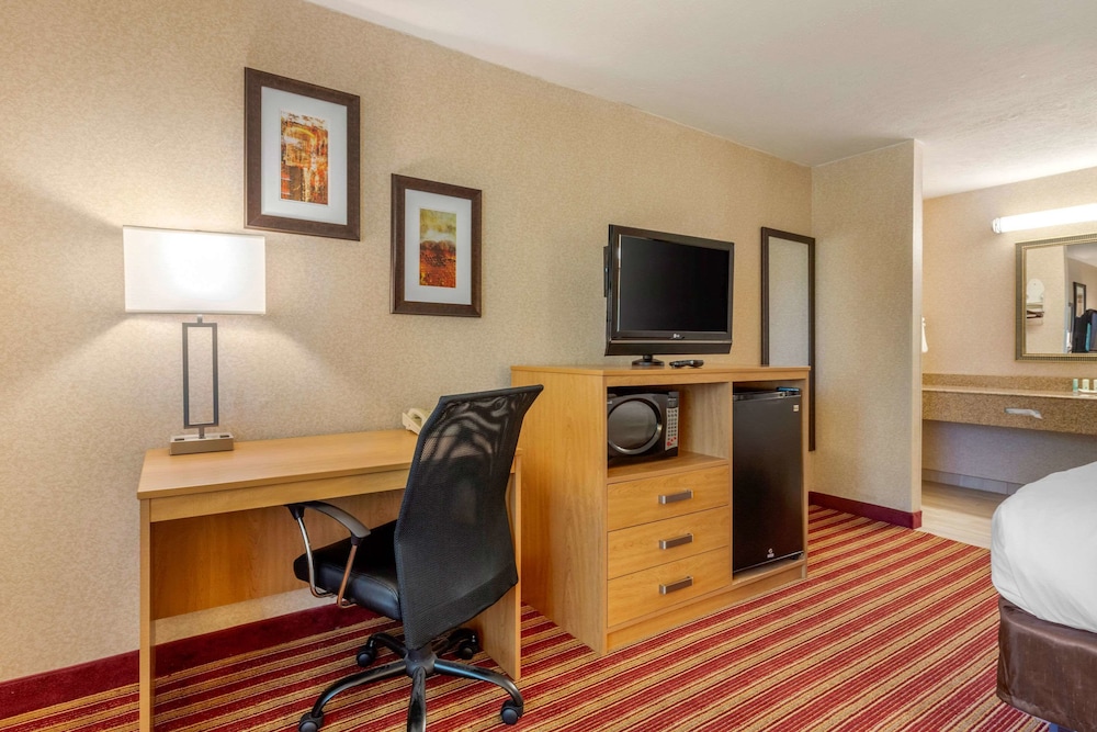 Quality Inn Exit 4 48/55