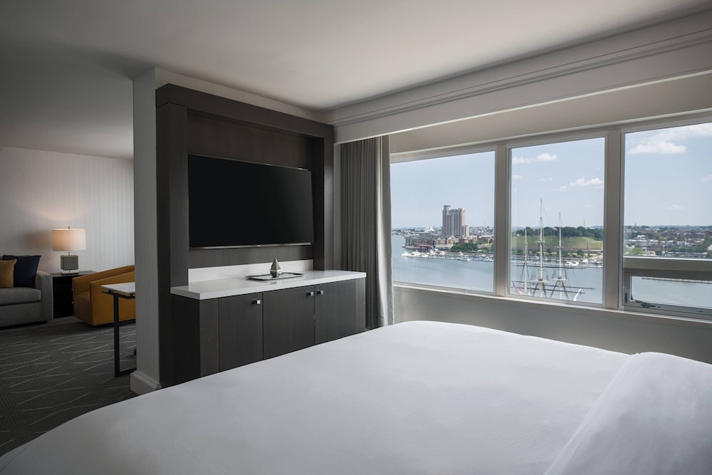 Renaissance Harborplace Hotel 7/51