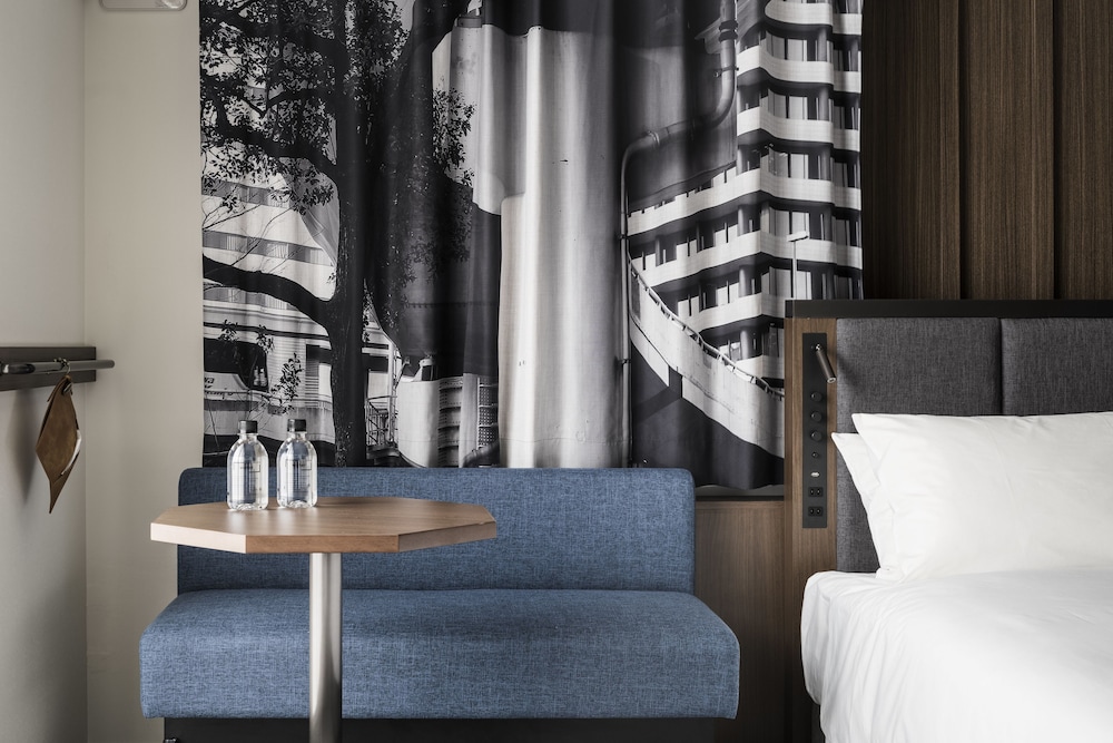 Bespoke Hotel Shinsaibashi 40/58
