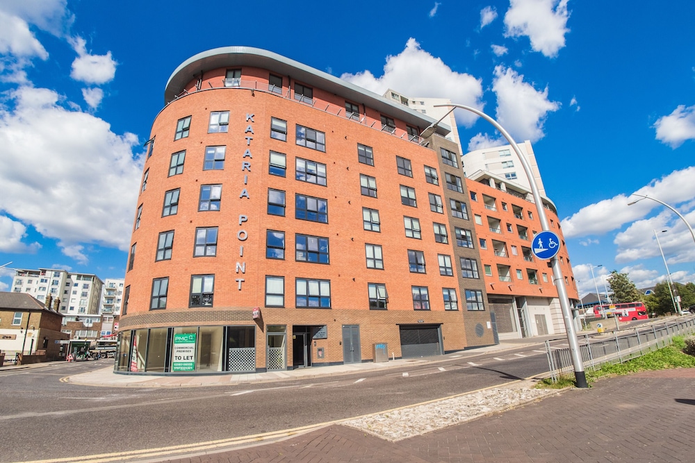 Ilford Tower Apartments 3/45