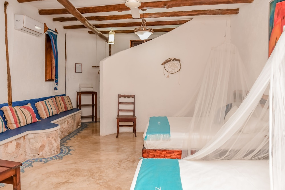 Hotel Zomay Holbox 68/91