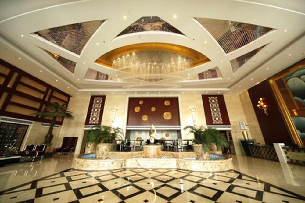 Royal Prince Hotel 5/35