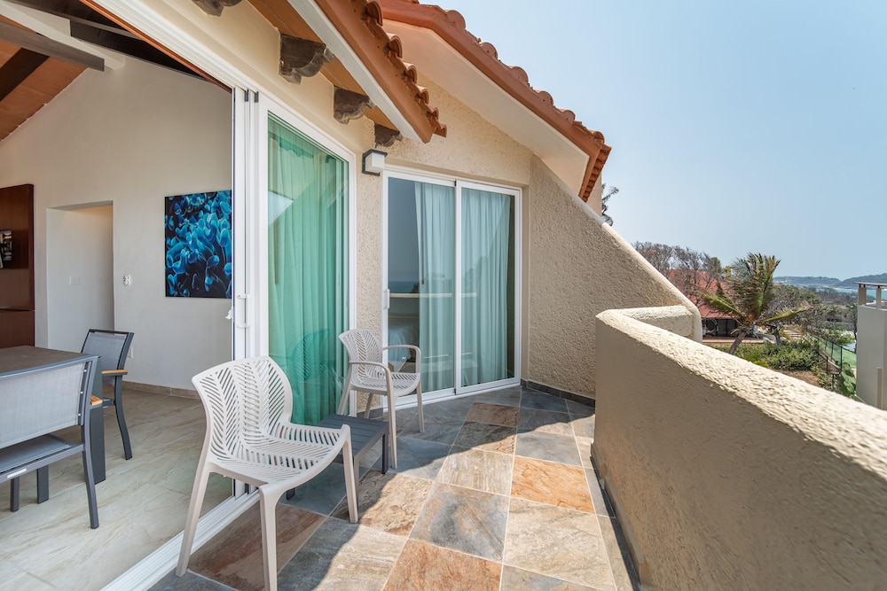 Villas Coral Huatulco 48/67