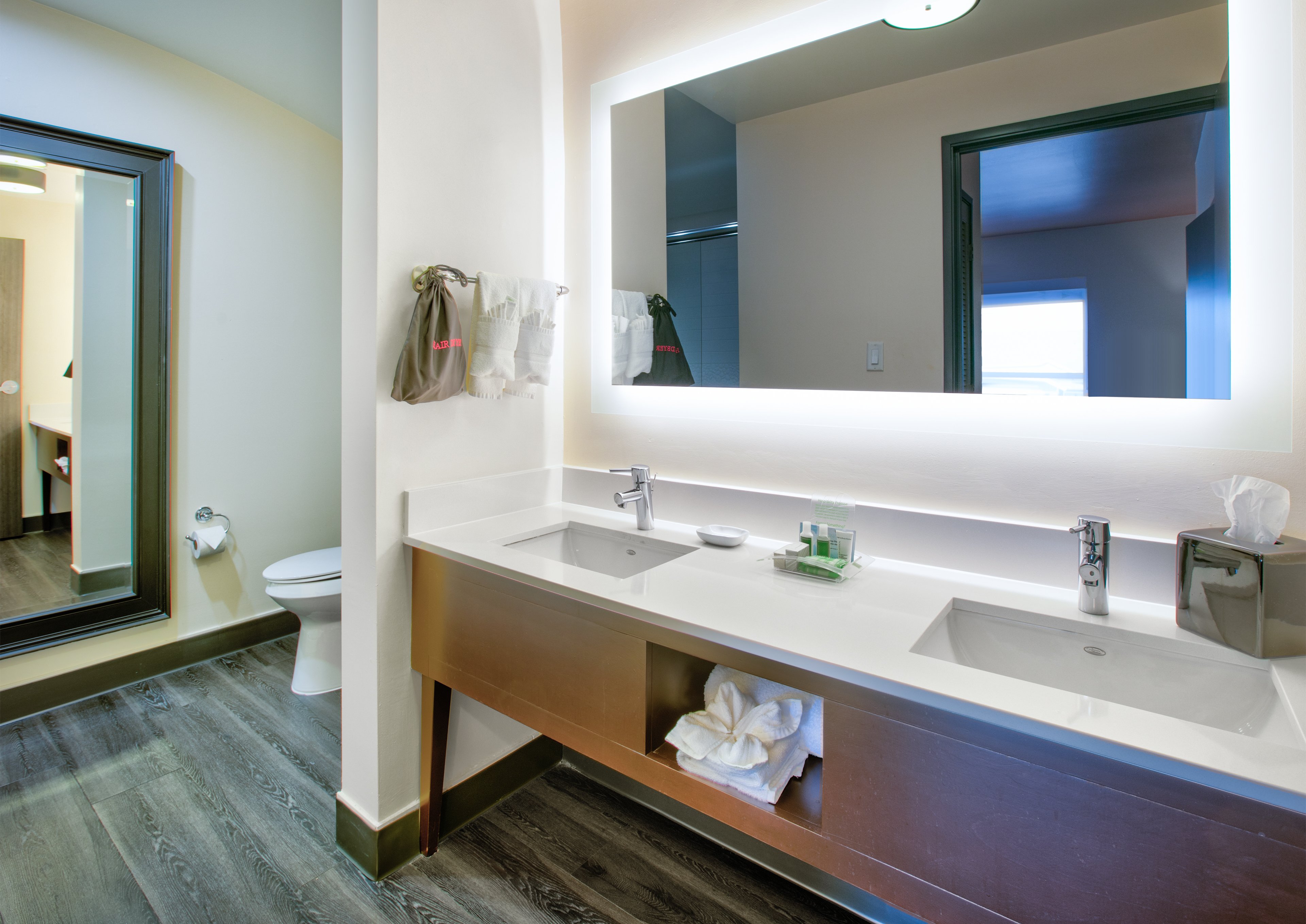 Holiday Inn Dfw South 61/64