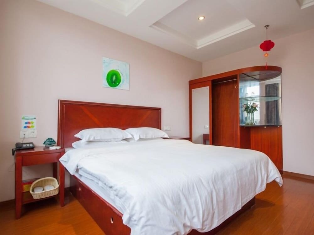 GreenTree Inn Nantong Rugao Bus Station Business Hotel 34/54
