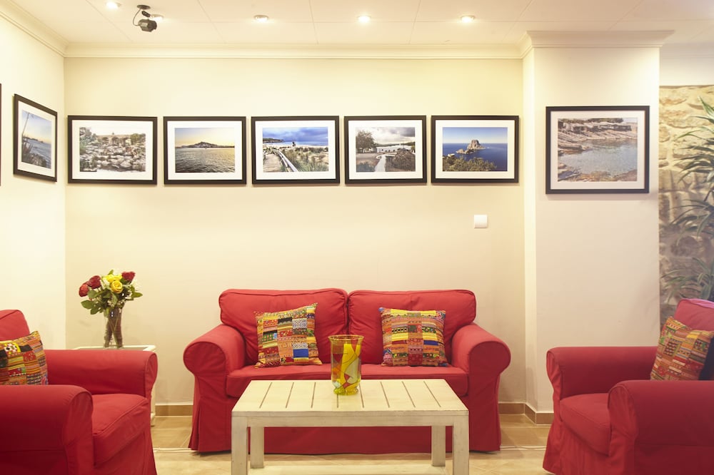 Hostal Mar Y Huerta 38/60