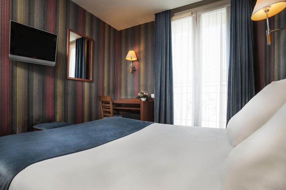 HOTEL CHARLEMAGNE 16/53