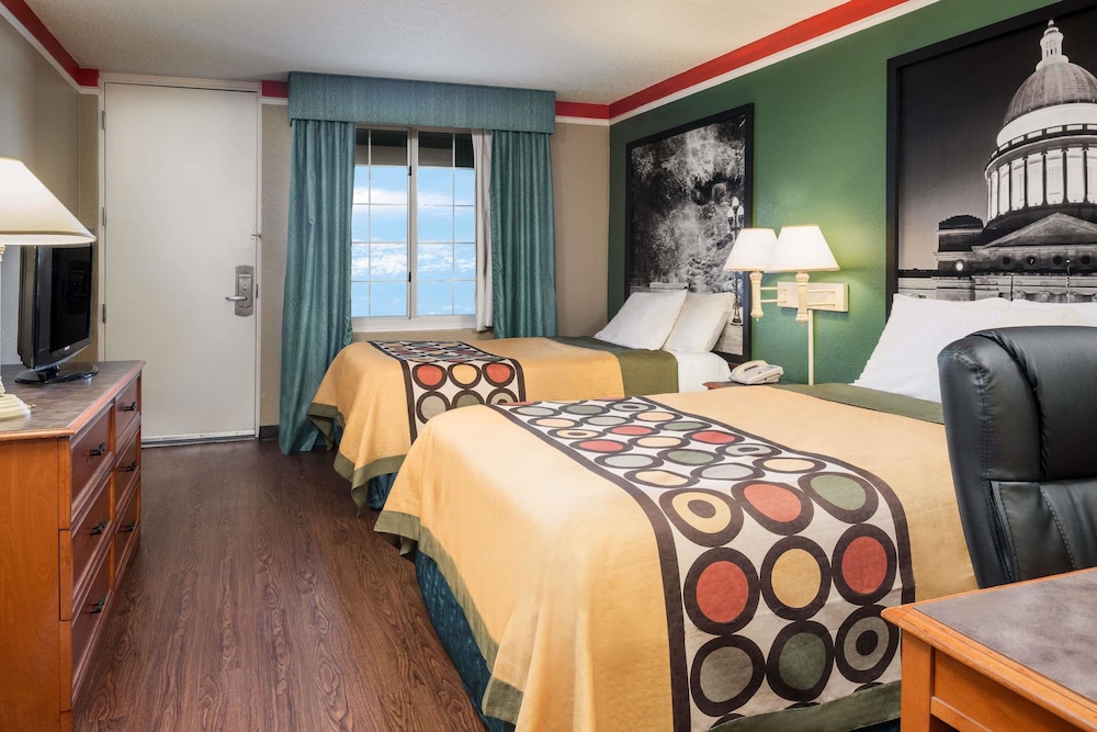 Super 8 by Wyndham Little Rock/Otter Creek 9/24