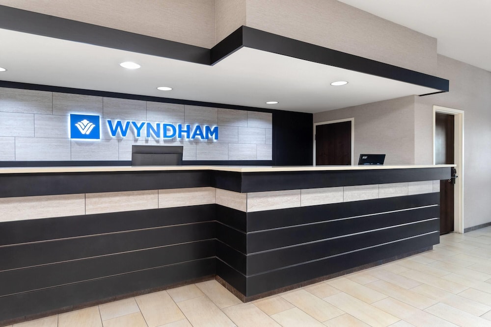 Wyndham Minneapolis South/Burnsville 8/64