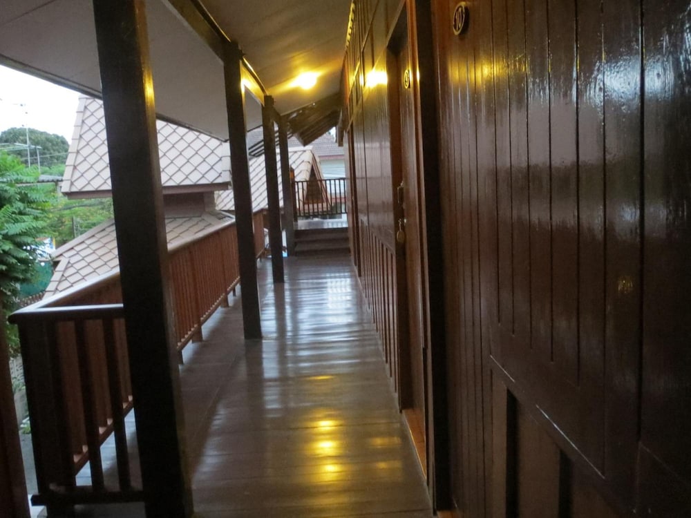 Baanlek Home Stay 40/54