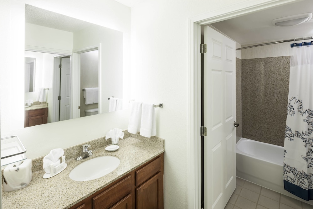 Residence Inn by Marriott Kansas City Overland Park 12/50