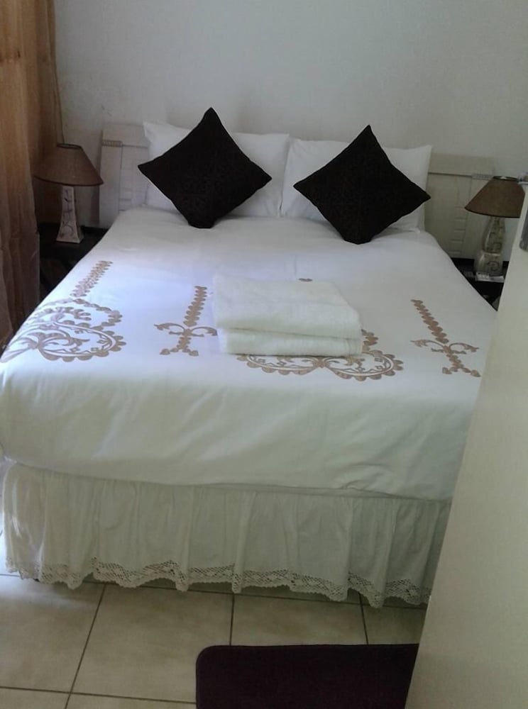 Upper Room Guest House 12/30