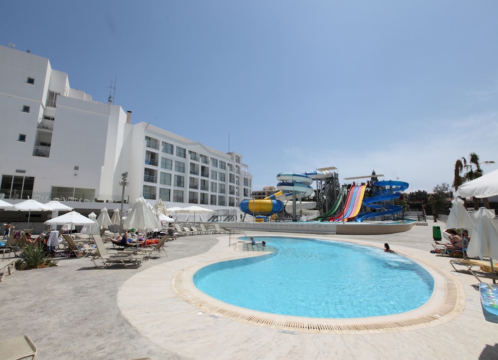 Tsokkos Anastasia Beach Hotel in PARALIMNI