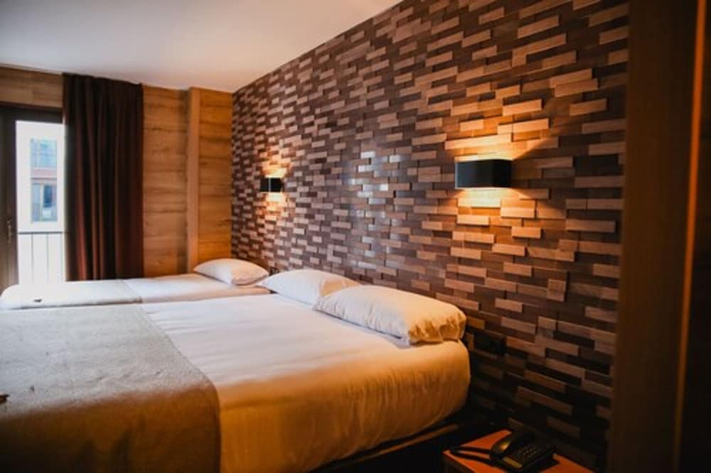 Cal Ruiz Hotel 26/72