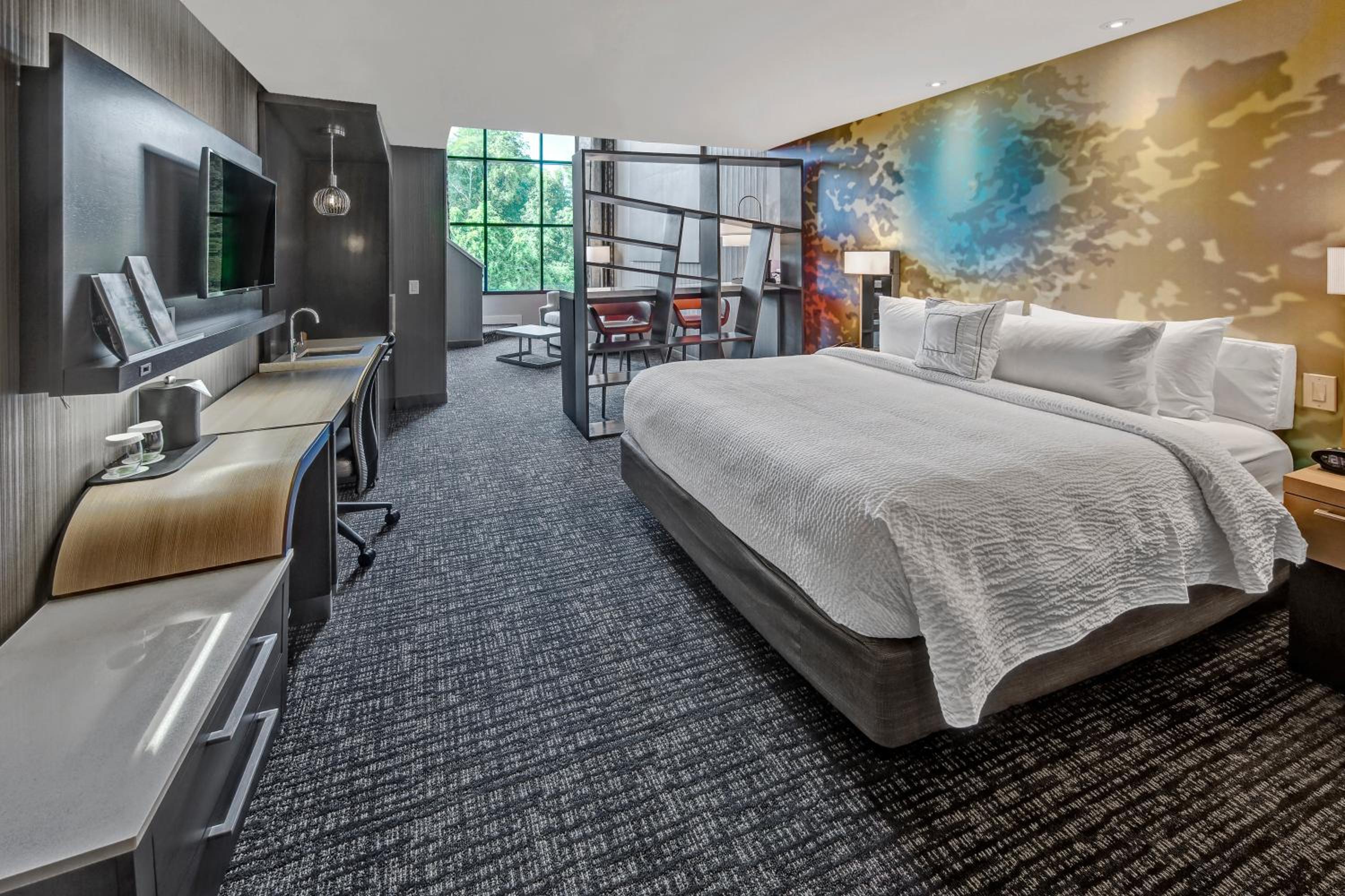 Loft, Suite, King Bed, Sofa