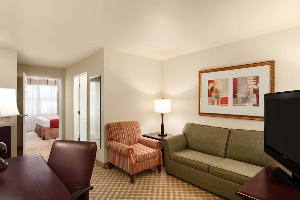 Country Inn & Suites by Radisson, Carlisle, PA 8/12