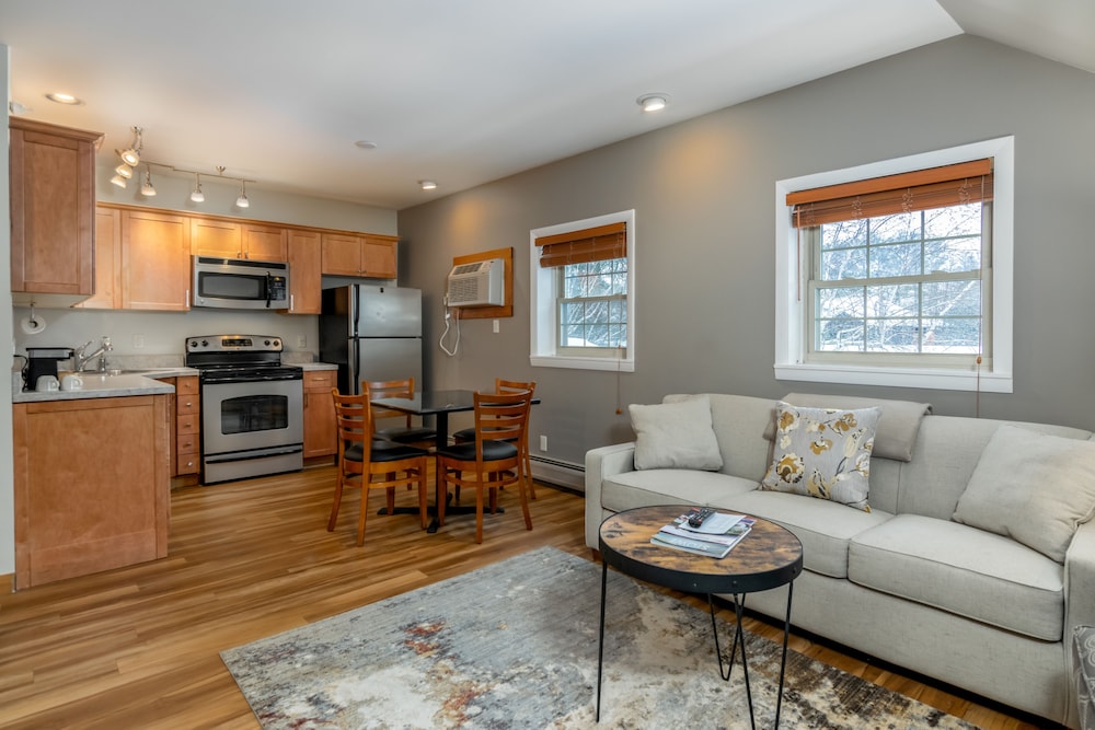 Grey Fox Inn Resort 36/66