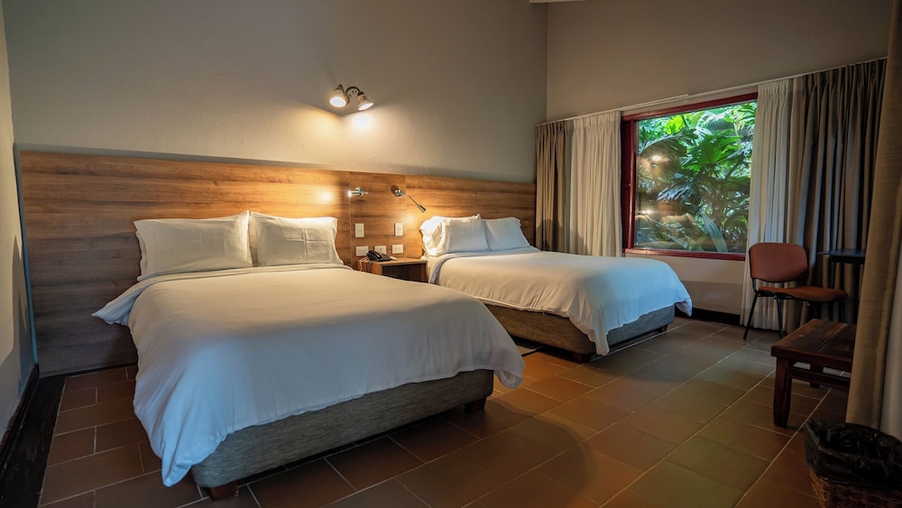 Country, 2 Queen Beds، Termales Del Otono 9/10