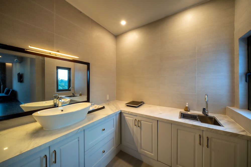 Serene River Villa 55/55