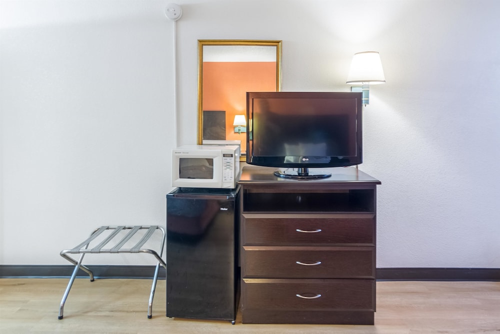 Motel6 Groton, CT 32/41