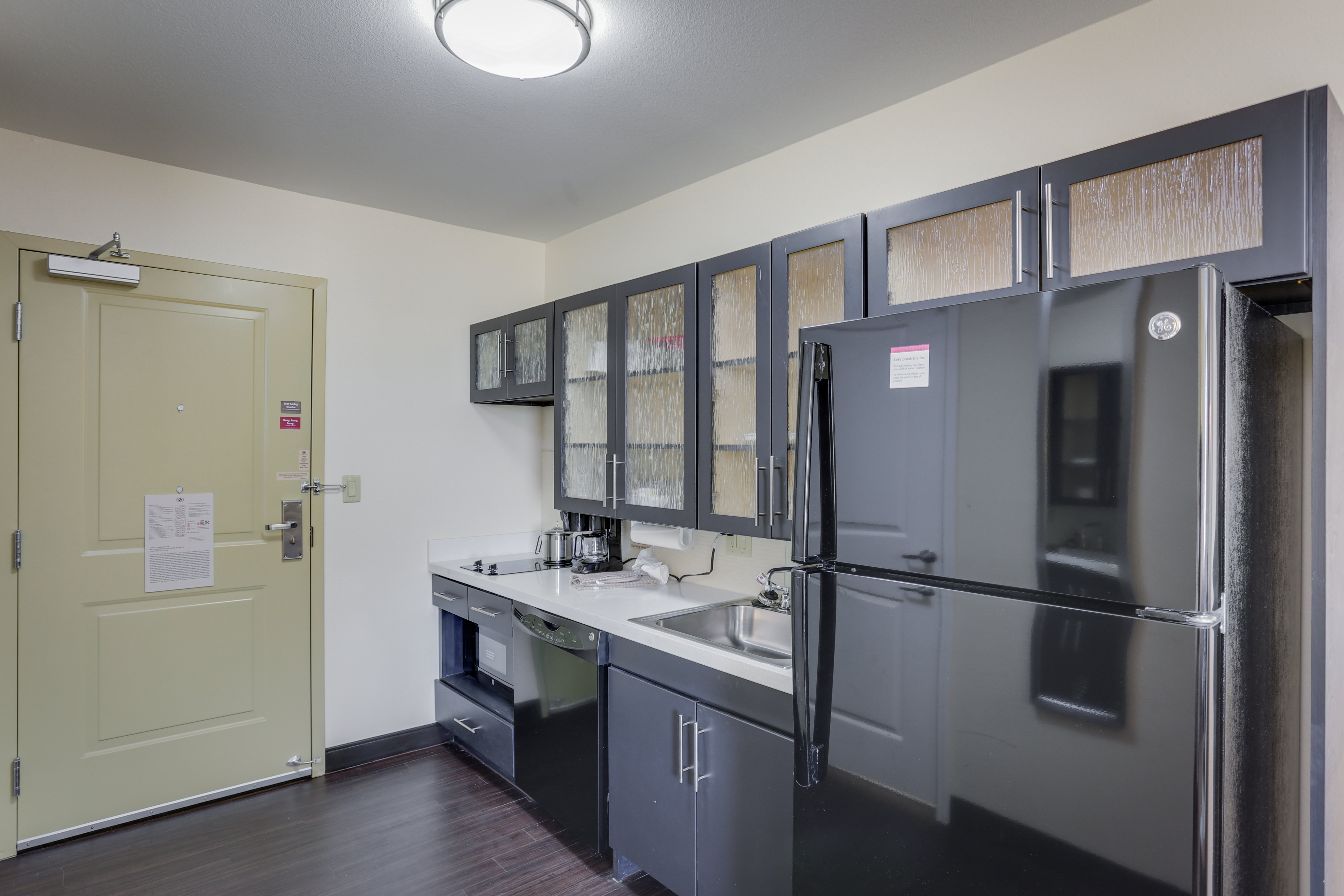 Candlewood Suites College Station At University 46/46