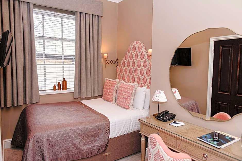 Woodlands Hotel 25/38