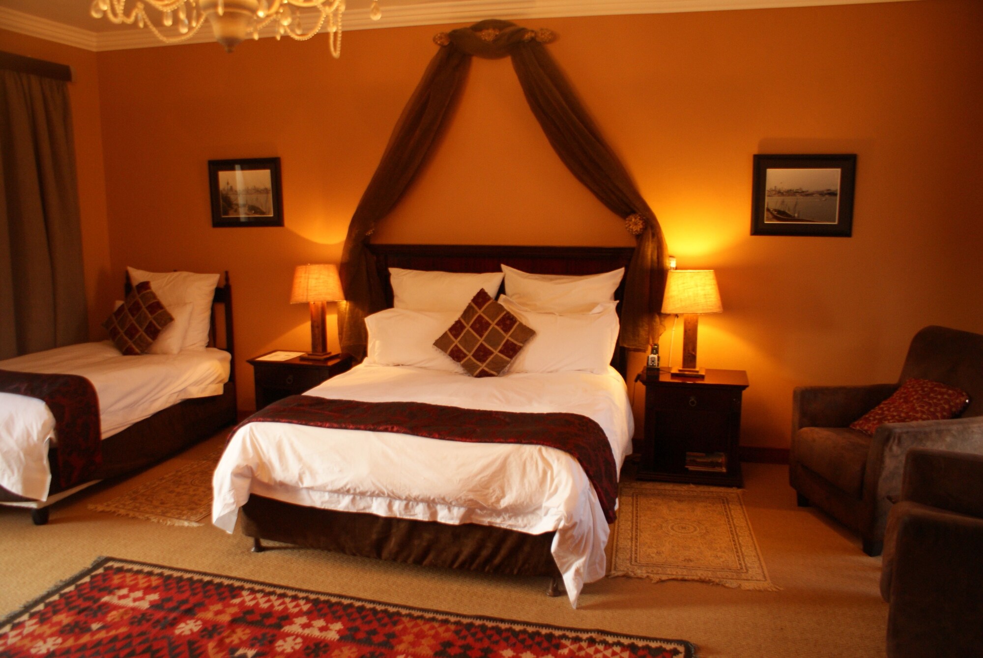 Skye, Executive, 1 Queen and 1 Single Bed